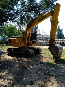 รถแม็คโครให้เช่า L 4